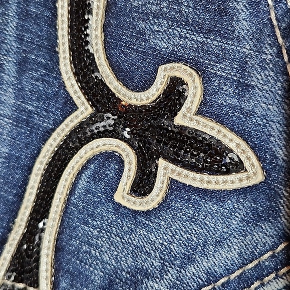 ROCK REVIVAL CHARLOTTE BLACK SEQUINS RHINESTONES EASY-FIT BOOT-LEG DENIM JEAN - Picture 3 of 16